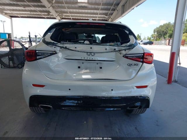 2017 INFINITI QX30 PREMIUM 16