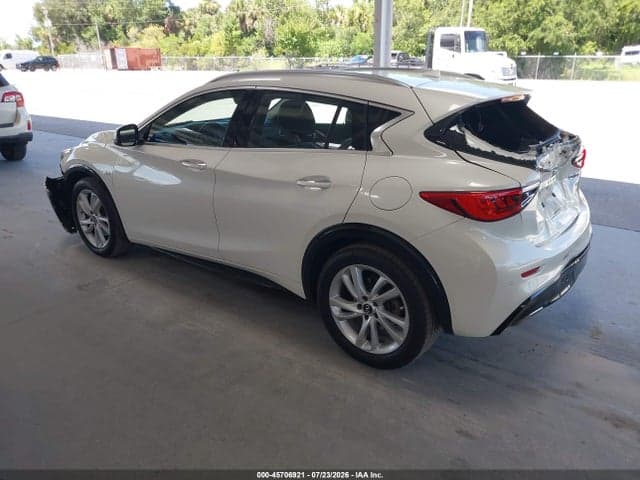 2017 INFINITI QX30 PREMIUM 3