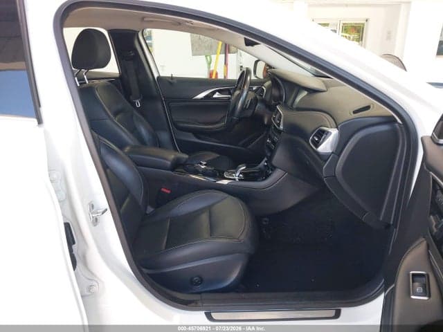 2017 INFINITI QX30 PREMIUM 5