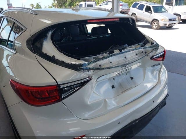 2017 INFINITI QX30 PREMIUM 6