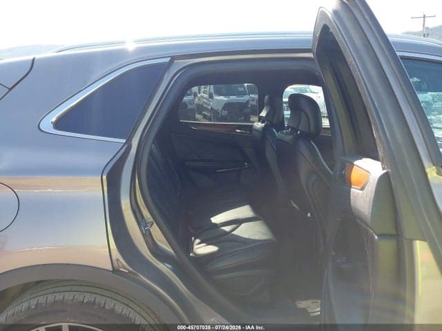 2017 LINCOLN MKC RESERVE 8