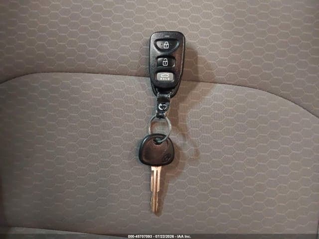 2020 HYUNDAI ELANTRA SE 11