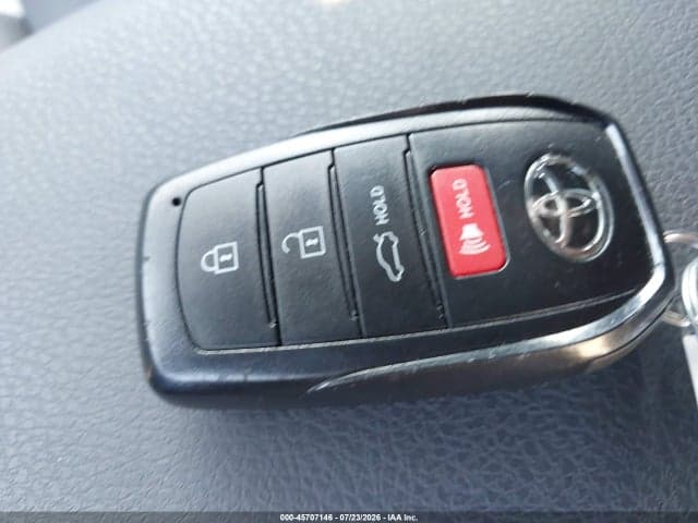 2026 TOYOTA CAMRY SE 11