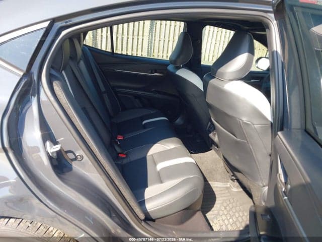 2026 TOYOTA CAMRY SE 8