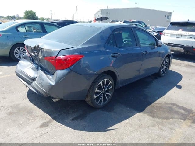 2017 TOYOTA COROLLA SE 4