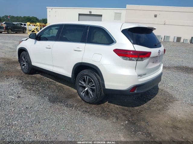 2019 TOYOTA HIGHLANDER LE 3