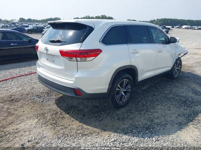 2019 TOYOTA HIGHLANDER LE 4