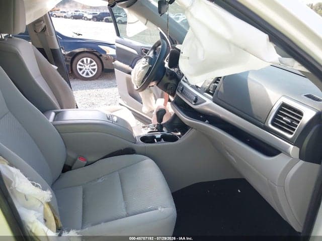2019 TOYOTA HIGHLANDER LE 5