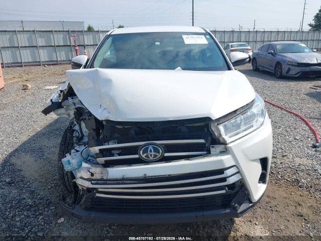2019 TOYOTA HIGHLANDER LE 6
