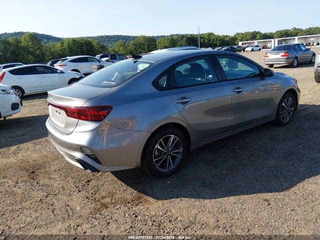 2024 KIA FORTE LXS 4