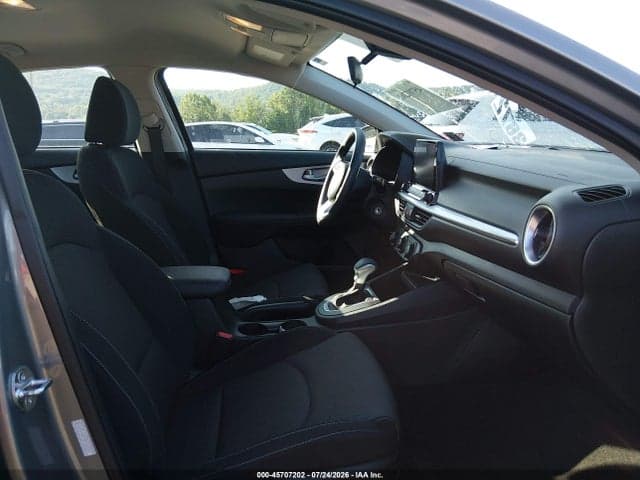 2024 KIA FORTE LXS 5