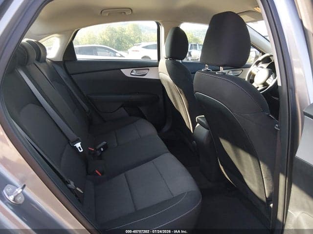 2024 KIA FORTE LXS 8