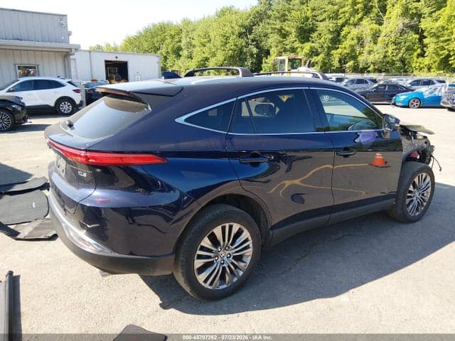2023 TOYOTA VENZA XLE 4