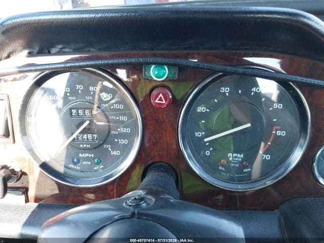 1971 TRIUMPH TR6 7