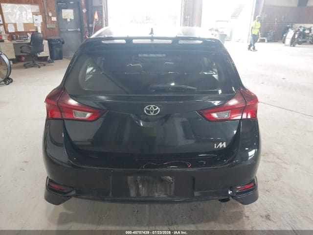 2018 TOYOTA COROLLA IM 16