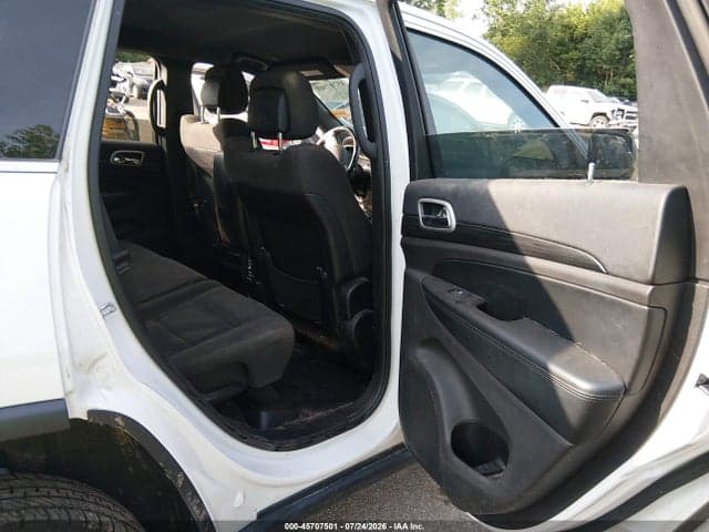 2020 JEEP GRAND CHEROKEE LAREDO E 4X2 8