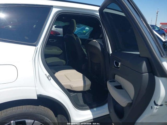 2026 VOLVO XC60 B5 PLUS 8