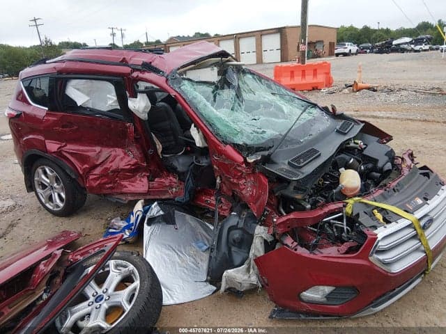 2017 FORD ESCAPE TITANIUM 1