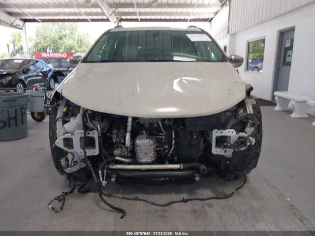 2017 CHRYSLER PACIFICA LIMITED 13