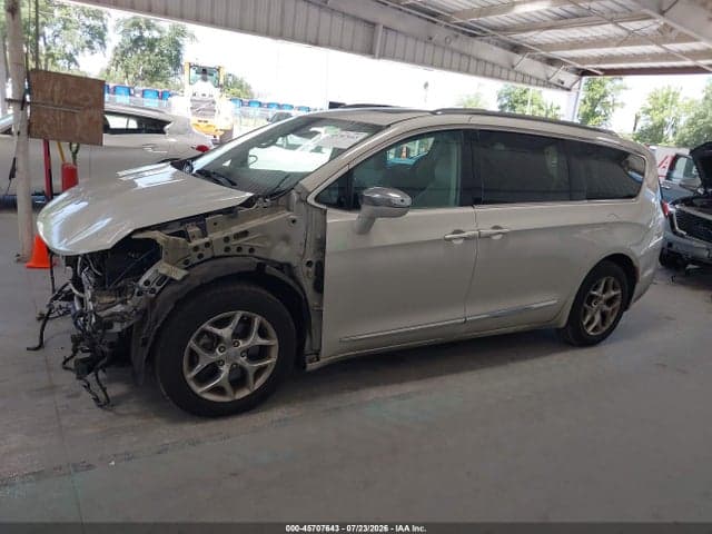 2017 CHRYSLER PACIFICA LIMITED 15