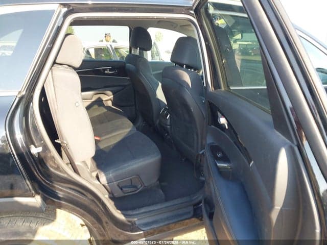 2017 KIA SORENTO 3.3L LX 8