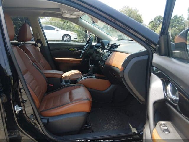 2017 NISSAN ROGUE SL 5
