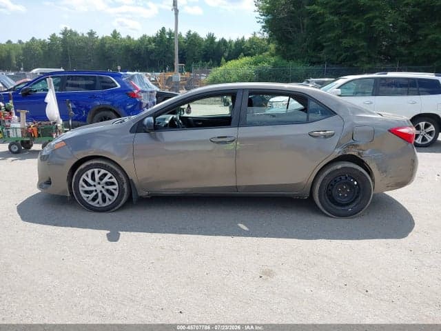 2017 TOYOTA COROLLA LE 14