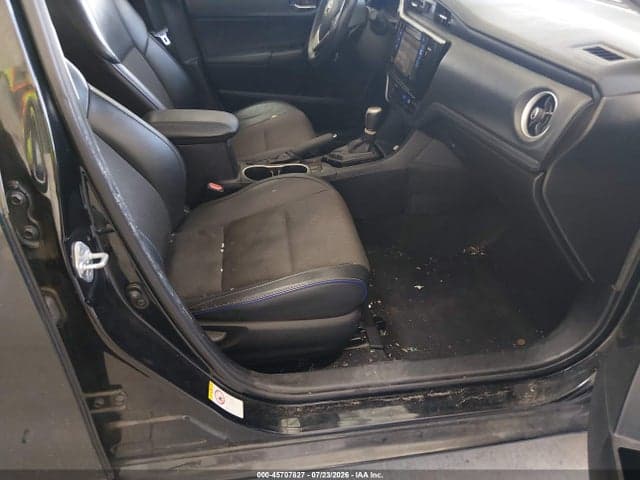 2017 TOYOTA COROLLA SE 5