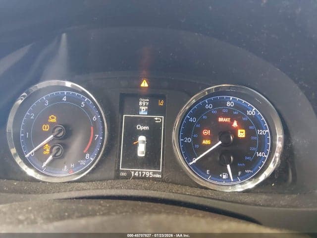2017 TOYOTA COROLLA SE 7