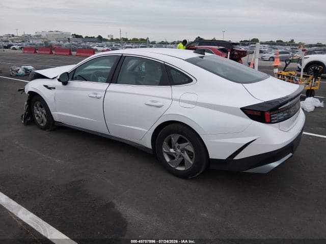 2025 HYUNDAI SONATA SE 3