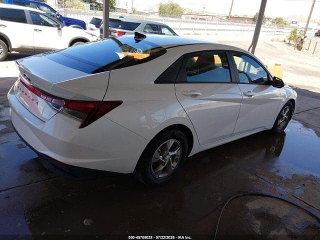 2021 HYUNDAI ELANTRA SE 4
