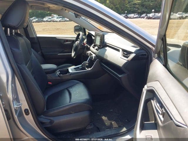 2020 TOYOTA RAV4 XLE PREMIUM 5