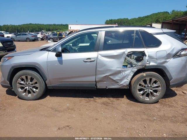 2020 TOYOTA RAV4 XLE PREMIUM 6