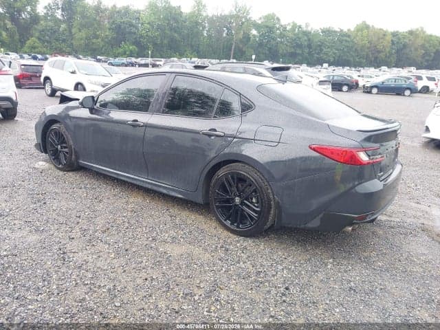 2025 TOYOTA CAMRY SE 3