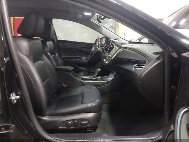 2017 CHEVROLET MALIBU 1LT 5