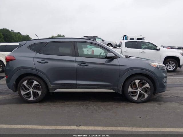 2017 HYUNDAI TUCSON VALUE 13