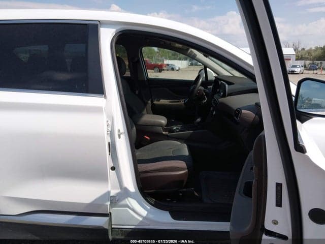 2019 HYUNDAI SANTA FE SE 5