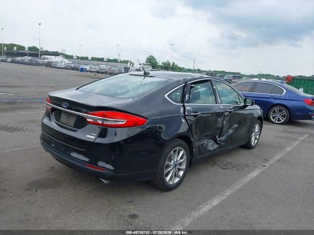 2017 FORD FUSION SE 4