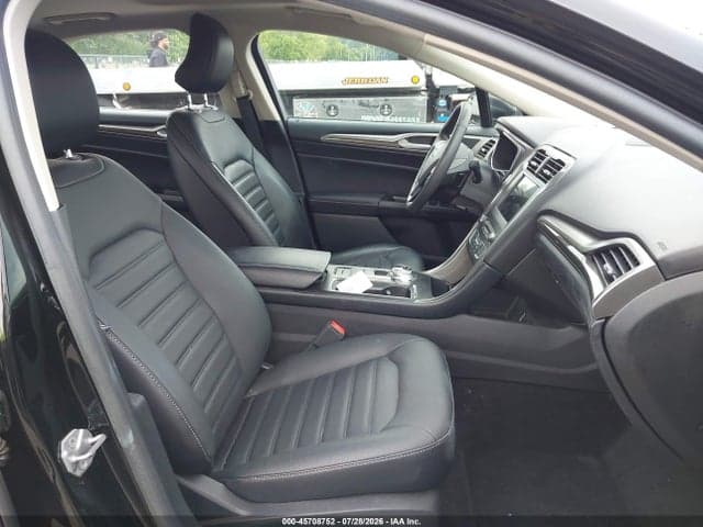 2017 FORD FUSION SE 5
