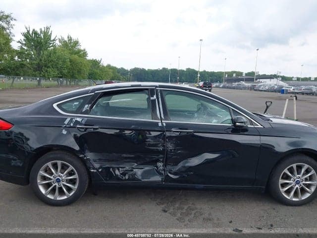 2017 FORD FUSION SE 6
