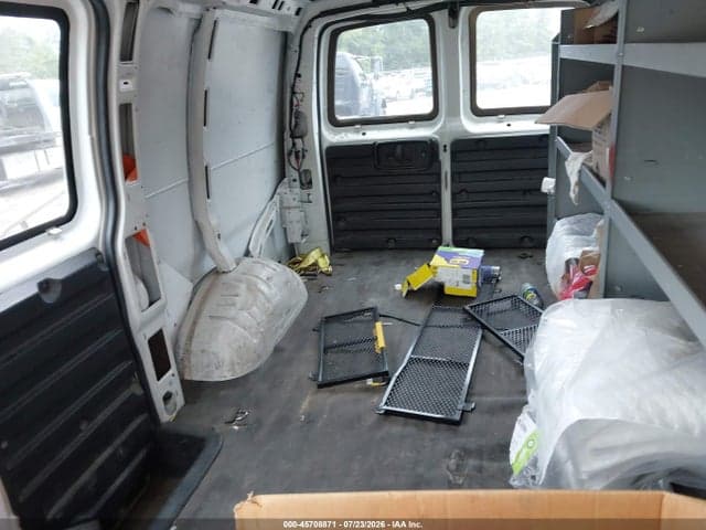 2017 CHEVROLET EXPRESS 3500 WORK VAN 8