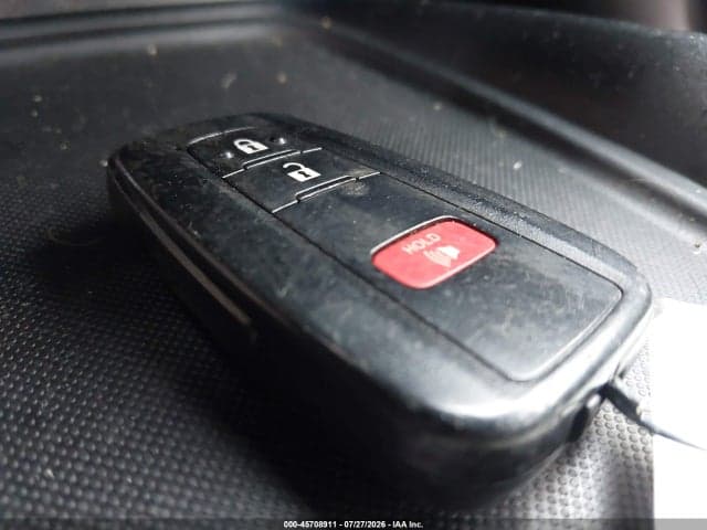 2020 TOYOTA PRIUS LE 11