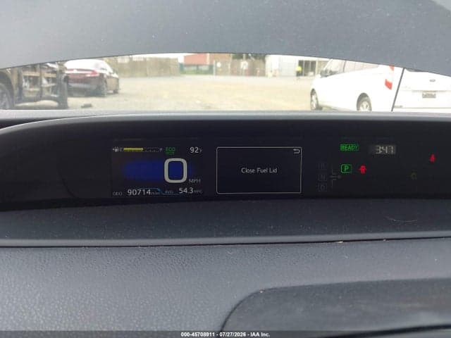 2020 TOYOTA PRIUS LE 7