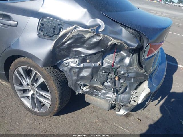 2018 LEXUS IS 300 6