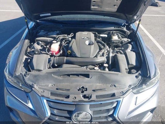 2018 LEXUS IS 300 10