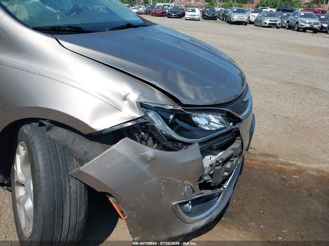 2018 CHRYSLER PACIFICA TOURING L 6