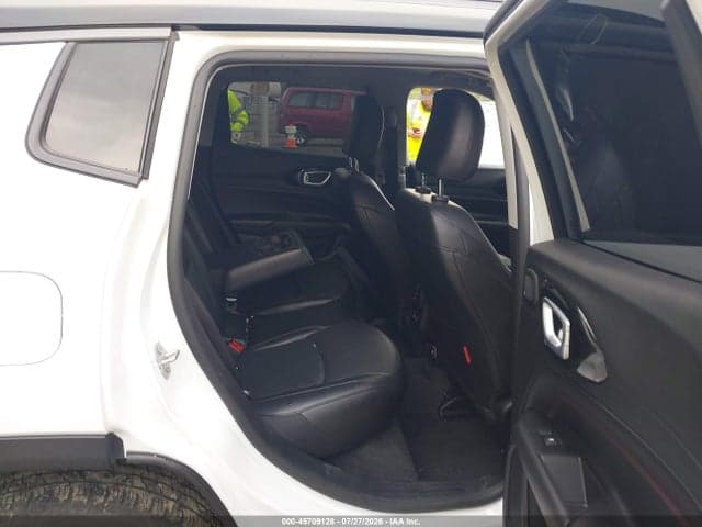 2022 JEEP COMPASS TRAILHAWK 4X4 8