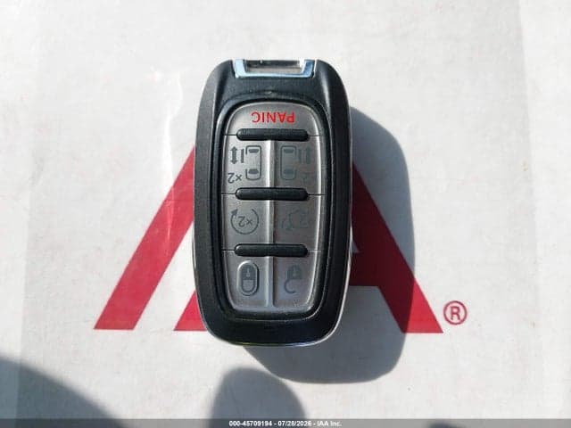2018 CHRYSLER PACIFICA HYBRID LIMITED 11