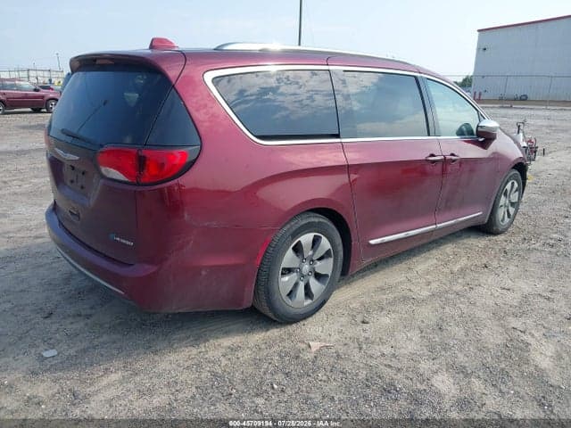2018 CHRYSLER PACIFICA HYBRID LIMITED 4