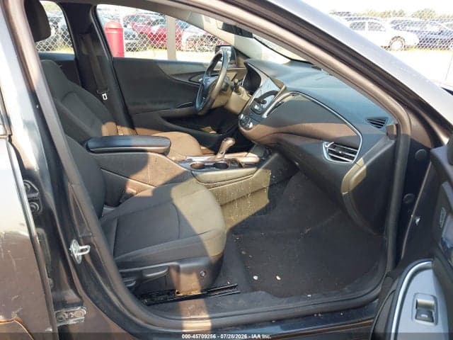 2017 CHEVROLET MALIBU 1LT 5